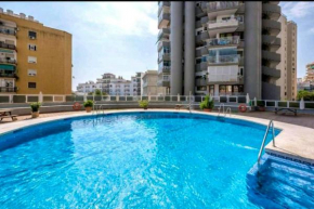 Elegant Apartment in Torremolinos with Shared Pool, 74 m²., Torremolinos